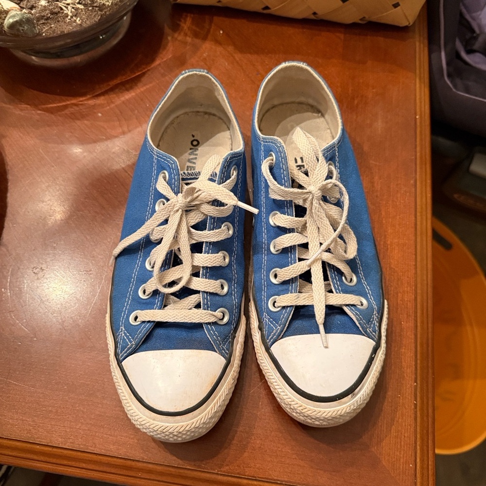 Converse AllStar Blue and White Wm 9.5 Sneakers - Picture 8 of 8